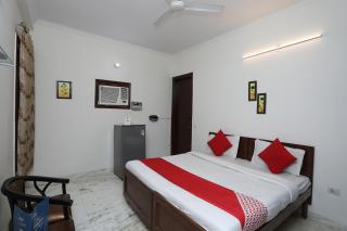 Hotel Singh Residency - Gurgaon - 4