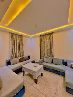Quiet Central Home Near Beach - High Speed WiFi, Free Parking & Private Entry - 3