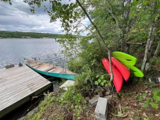 Waterfront Lodge - Firepit, Bunkie, Watercrafts, BBQ - 7