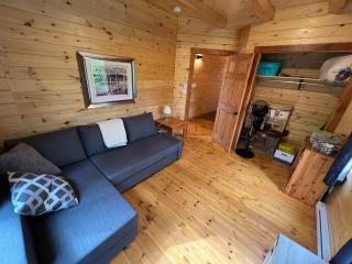 Waterfront Lodge - Firepit, Bunkie, Watercrafts, BBQ - 6