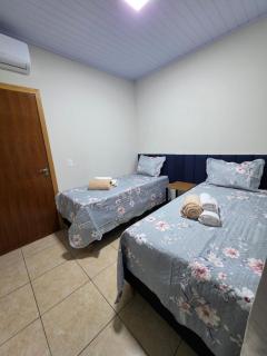 Casa completa com ótima localização - 5
