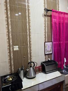 Honey Bee Shortlet Apartments - 7