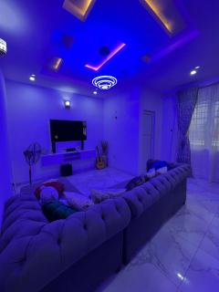 Honey Bee Shortlet Apartments - Magboro-Akeran - 2