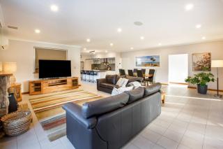 MacLeod's Fairway - Your Golfside Family Getaway - 2