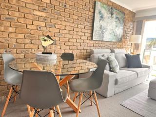 Lakeside Apartments 9 - 8