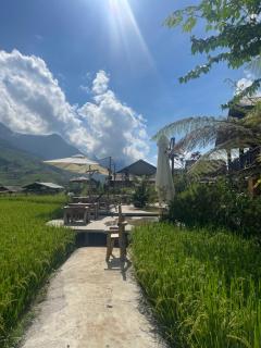 H'mong Eco House - 1