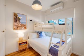 Glenelg Beach House With Private Beachfront Pool - 2