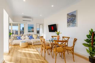 Glenelg Beach House With Private Beachfront Pool - 3