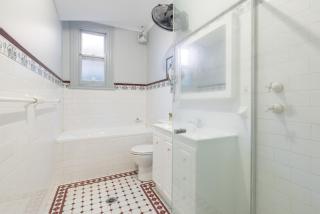 Detached Double Room - Seconds to Transport - Close to China Town - Shared Bathroom - 7