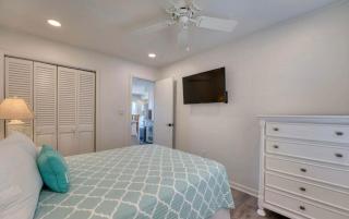 JDH Beachfront Retreat - 8