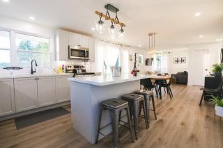 2 Cottages Side-by-Side - Waterfront -Hot Tub-Pets - 8