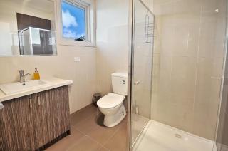 6B - Modern Executive-Style Brunswick Room - 5