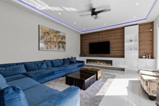 New Luxury Home Surrey Central HVAC Free Parking - Surrey - 5