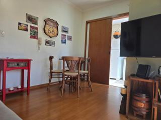 Ótima Localização, Confortável e com Garagem - 8