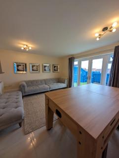 Numero Uno Luxe Retreat 3BR 3 Baths Hot Tub wifi - Derwent Haugh - 6