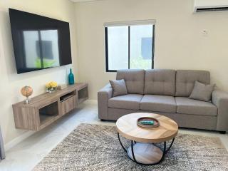 Drift & Discovery New Modern Stay, Mins to Beach! - 5