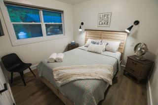 Waterfront-Pet Friendly-HotTub-Firepit-BBQ - 3
