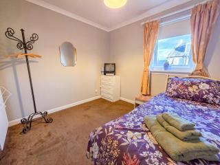 3 Bedroom Home, Peaceful Garden - Edinburgh - 3