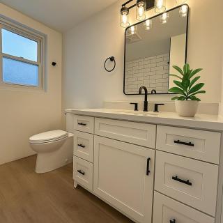 Sunny 2BR Getaway Near Beaches - 4