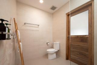 HUGE 9BR,10BATHR Villa,Best Location,5min Beach - 5
