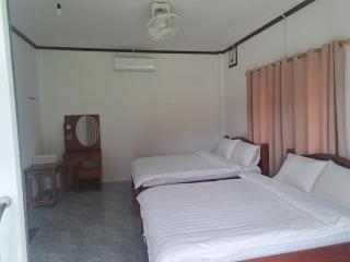 Lattanavongsa guesthouse and Bungalows - 1