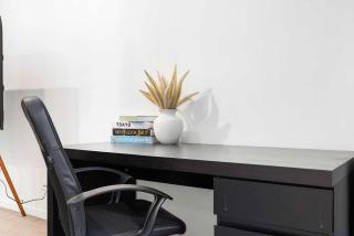 South Bank Getaway 1BR with Pool & Gym - 7