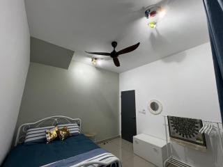 Ayden Modern Homestay - 9