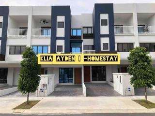 Ayden Modern Homestay - Sepang - 1