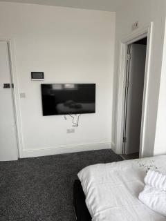 Peaceful Luton Apartment Close to Airport Amenities - Luton - 8