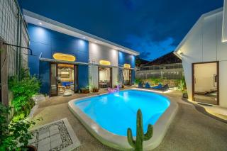 First 5 Bedrooms Villa - Seminyak - 0