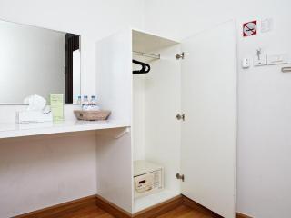 White House Asoke Sukhumvit 18 - 6