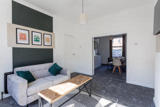 3 Bed Home from Home, Family, Workers and Friends - 9