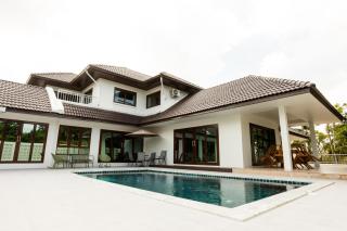 จงเจริญเฮ้าส์ Jongcharoen's house - - 0