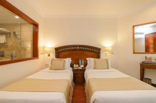 Hotel The Royal Plaza - 2
