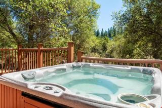 Groveland 2BR House with Hot Tub & Mountain Views - 5