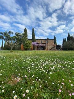 Espectacular casa de vacaciones en el campo con piscina, BBQ y WIFI de alta velocidad - Crespiá - 0