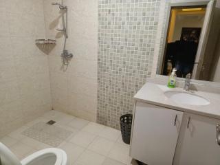 Smart elegant three bedroom apartment with fully equipped gym child play area proximity to shopping malls and great breathtaking city views - 1