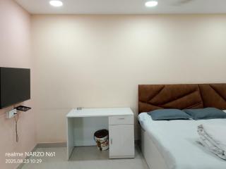 Rhino Inn Guest House - 7