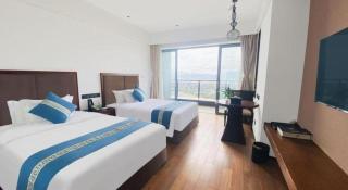 Wyndham Garden Hotel - 5