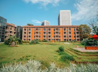 Panda Holiday Hotel - 1