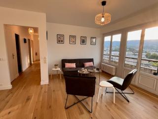 Newly renovated 12th floor central apartment 82m2 - 0