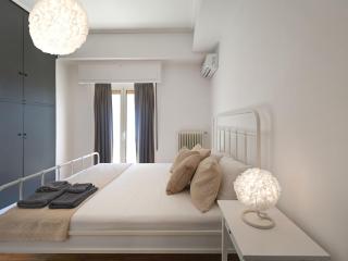 Top-Floor Modern Penthouse with Stunning Sea Views - 6