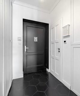 Elegant Apartment with Parking - 2