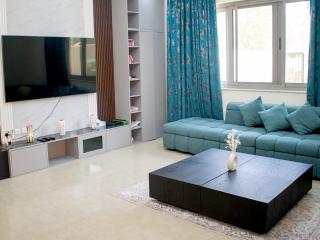 4 bedroom private villa in JVC - 8