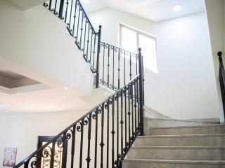 4 bedroom private villa in JVC - Dubai - 4