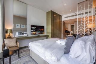 Waterfront Studio in Business Bay near Burj Khalifa - 1