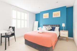 Bright Central London Apartment with Spacious Garden - 7