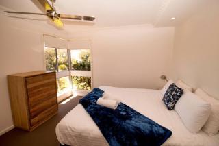 All Seasons - Coastal Charm Steps to Beach and Town - 6