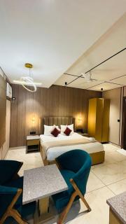 Hotel Black Rose - 6