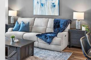 Deluxe Central 1BR 1BA Pool,Hot Tub,Gym,Parking - 4